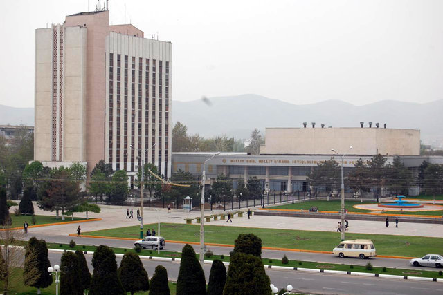 Джизаку вслед за Ташкентом нашли новый логотип (фото)