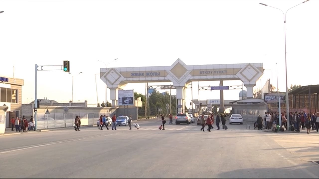 Захотевших выехать за границу в тайнике узбекистанцев поймали на посту