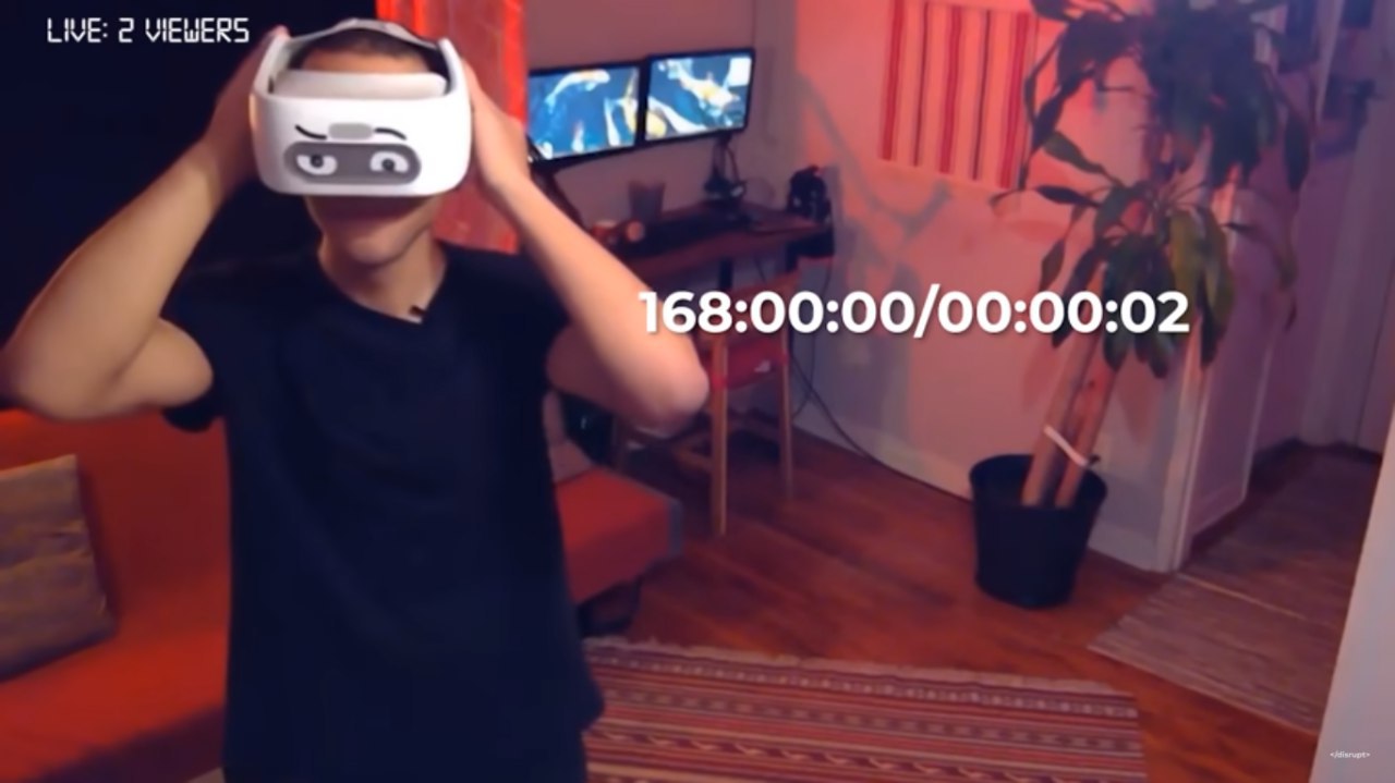 Американский блогер неделю жил в виртуальной реальности и сошёл с ума (видео)