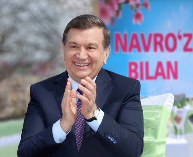 Президент поздравил узбекистанцев с Наврузом