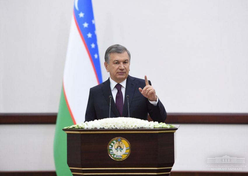 Президент призвал не разбрасываться высокопарными словами и не хлопать в ладоши