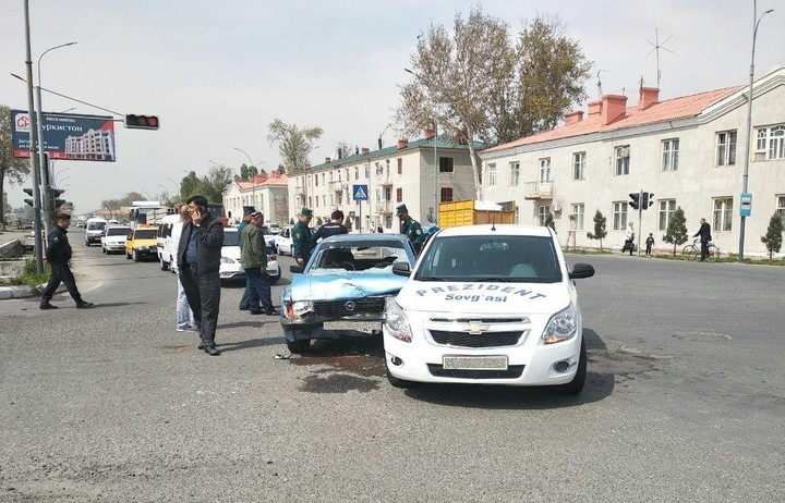 Получивший от президента подарок за тройню мужчина разбил свой автомобиль в ДТП