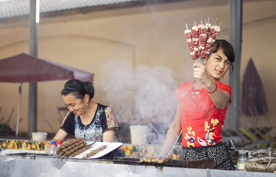 Узбекистанцы неправильно поели и забрались в топ в рейтинге смертности