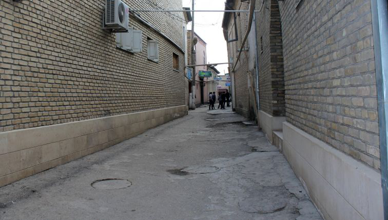 В Бухаре девятиклаcсница покончила жизнью вслед за возлюбленным, спрыгнув в канал 