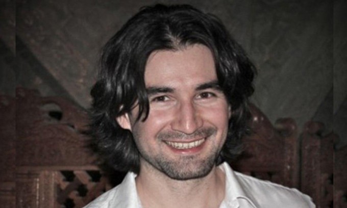 Радиостанция бывшего гражданского мужа Гульнары Каримовой Рустама Мадумарова выставлена на продажу (фото)