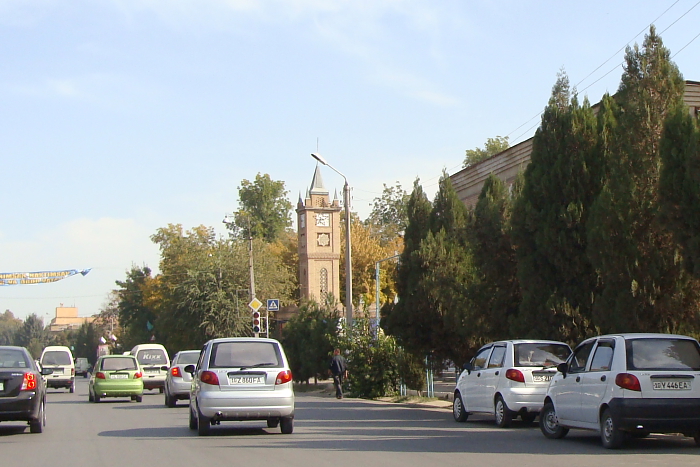 В Янгиюле пьяный психбольной убил рабочего 
