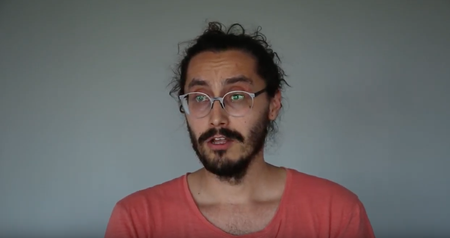 Алламжонов отреагировал на заявление журналиста Тимура Карпова о запрете на выезд из страны