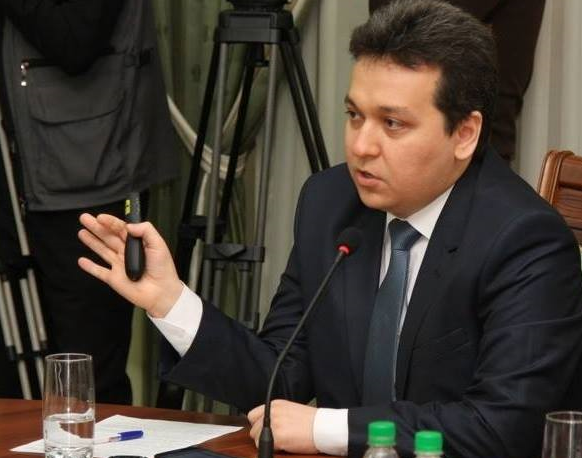 «Их нужно не сажать, а создавать им нормальные условия работы»: Шерзод Шерматов заступился за директоров «престижных» школ