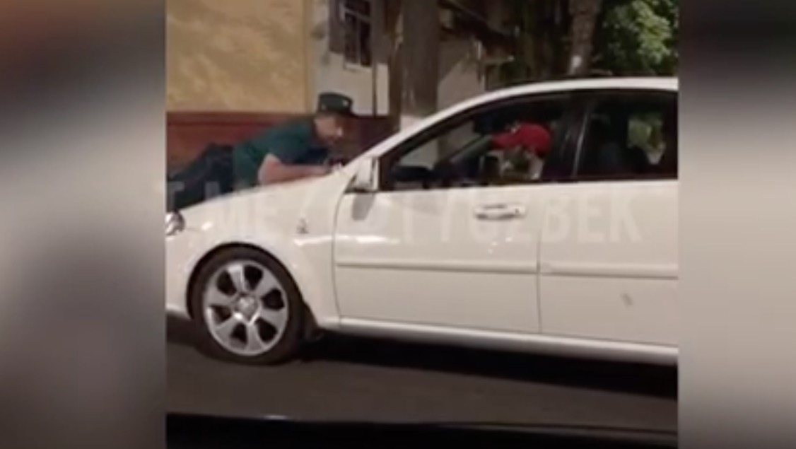 «Был под воздействием психотропных препаратов»: ГУВД прокомментировало видео наезда на сотрудника ДПС (видео)