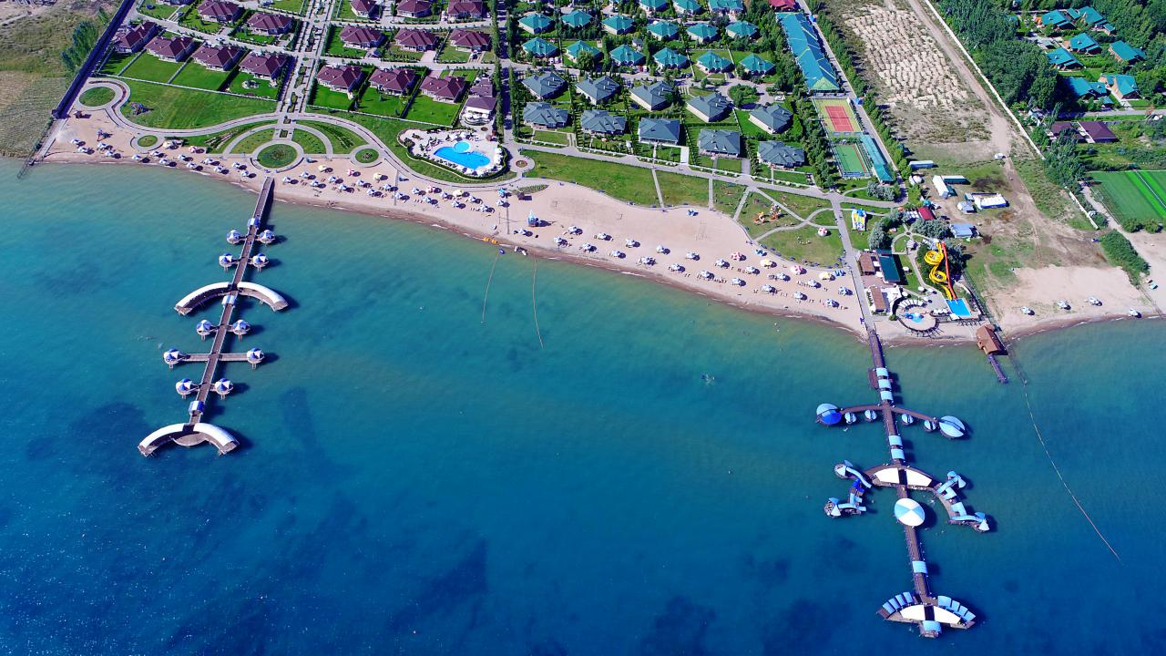 Путешествие на озеро Иссык-Куль: всё, что важно знать