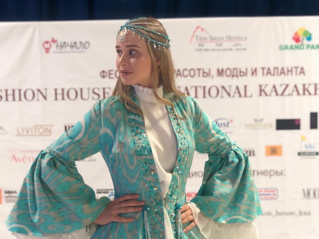 Узбекистанка выиграла гран-при в категории Miss на Международном форуме красоты, моды и таланта (фото)