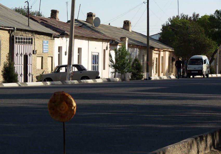 В Хорезме мужчина  убил человека, пытаясь помочь соседке