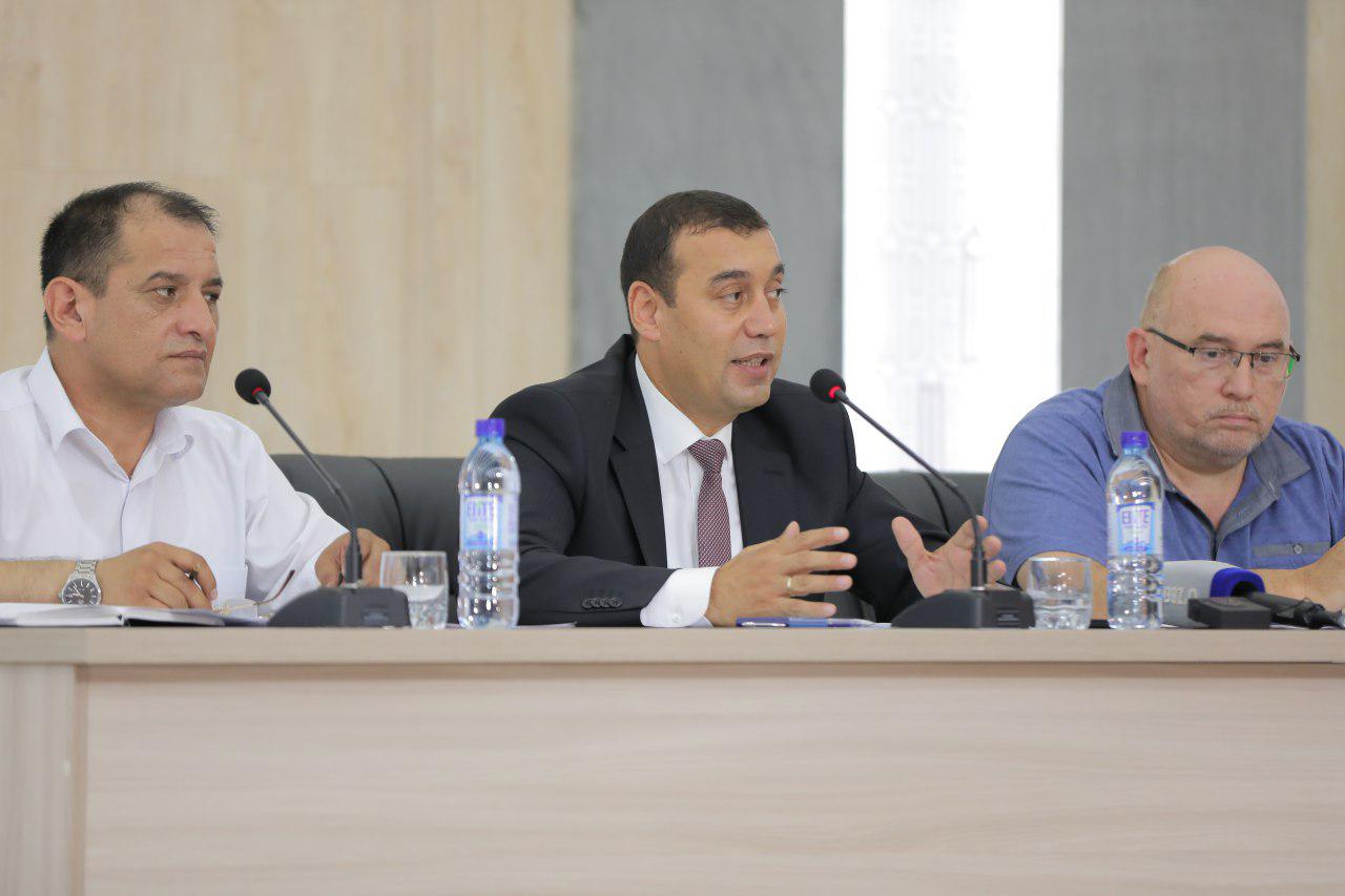 «Сотрудники которые не хотят проводить прорубки 2-3 раза в год, за раз оголяют деревья»  Госкомитет по экологии и охране окружающей среды