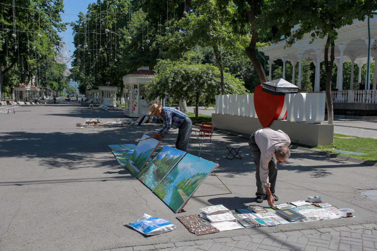 С 1 сентября Узбекистан раздаст удостоверения для самозанятых граждан