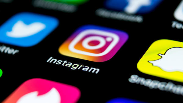 Instagram начал скрывать число лайков под постами 