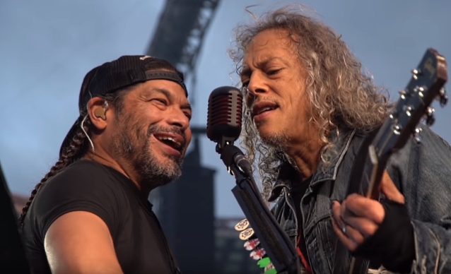 Metallica спела «Группу крови» в Лужниках