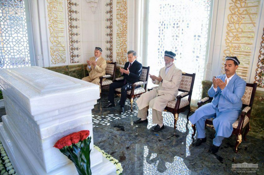 Президент почтил память  Ислама Каримова