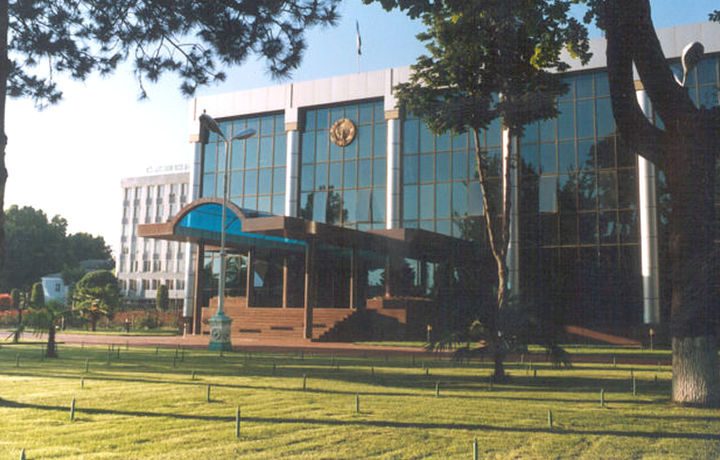 В Андижане поэтов и писателей хотят назначить советниками хокимов 