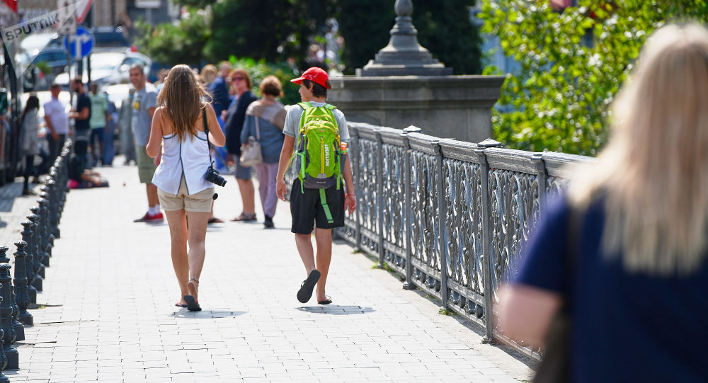 Названы главные транжиры среди приезжающих в Россию туристов  