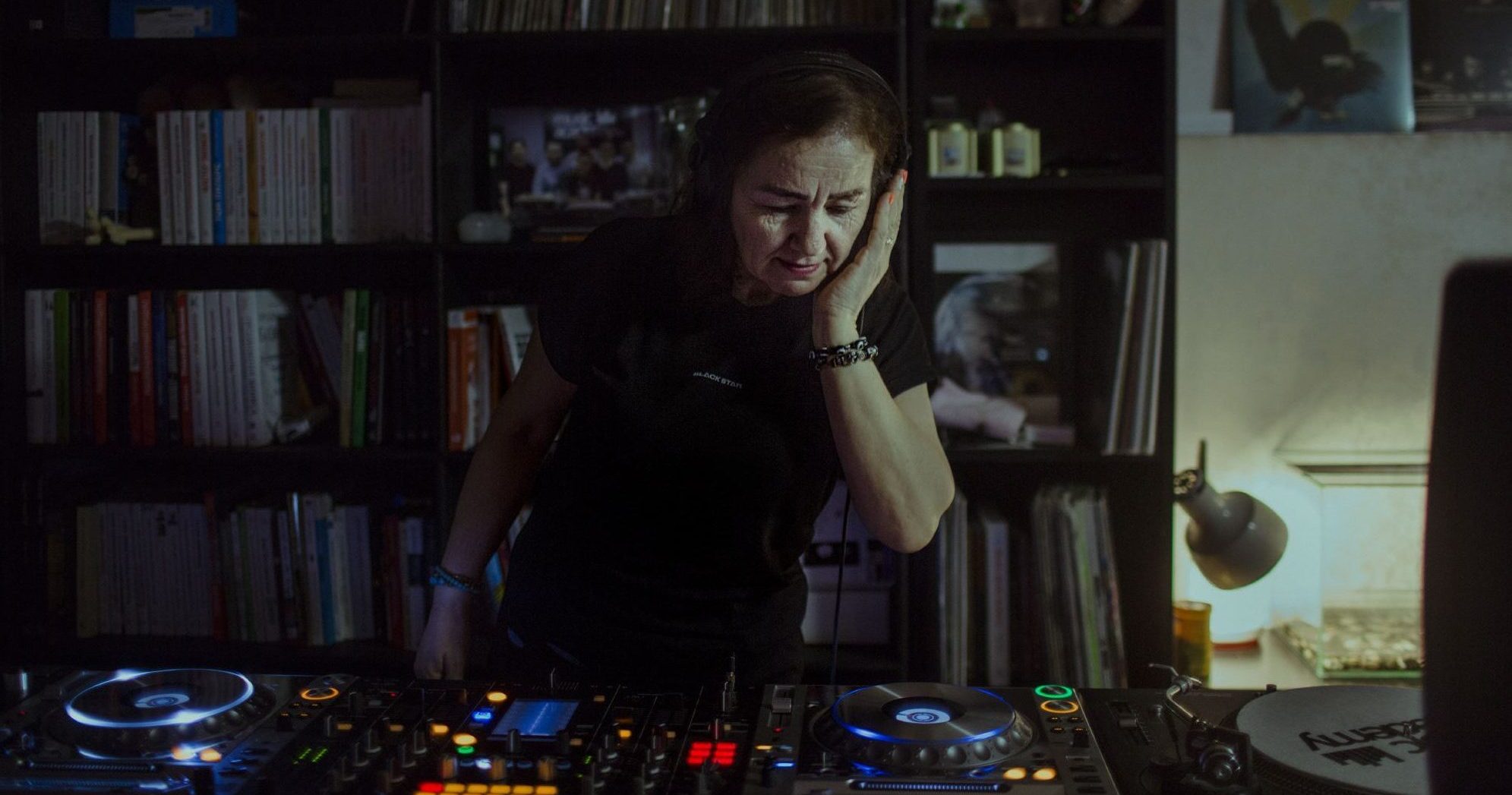 Мыла полы и продавала овощи в Москве, а теперь диджей: удивительная судьба 57-летней узбекистанки 