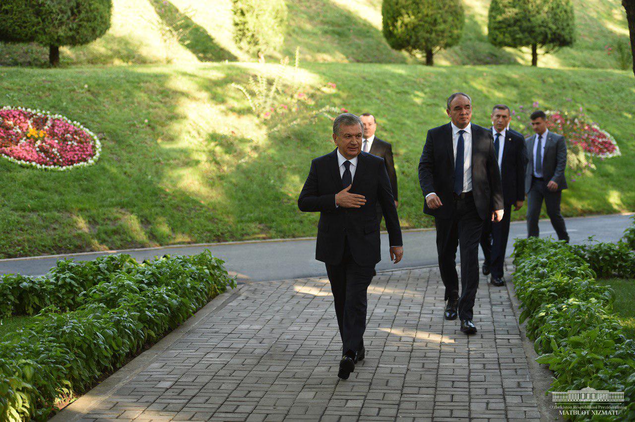  Шавкат Мирзиёев почтил память жертв репрессий