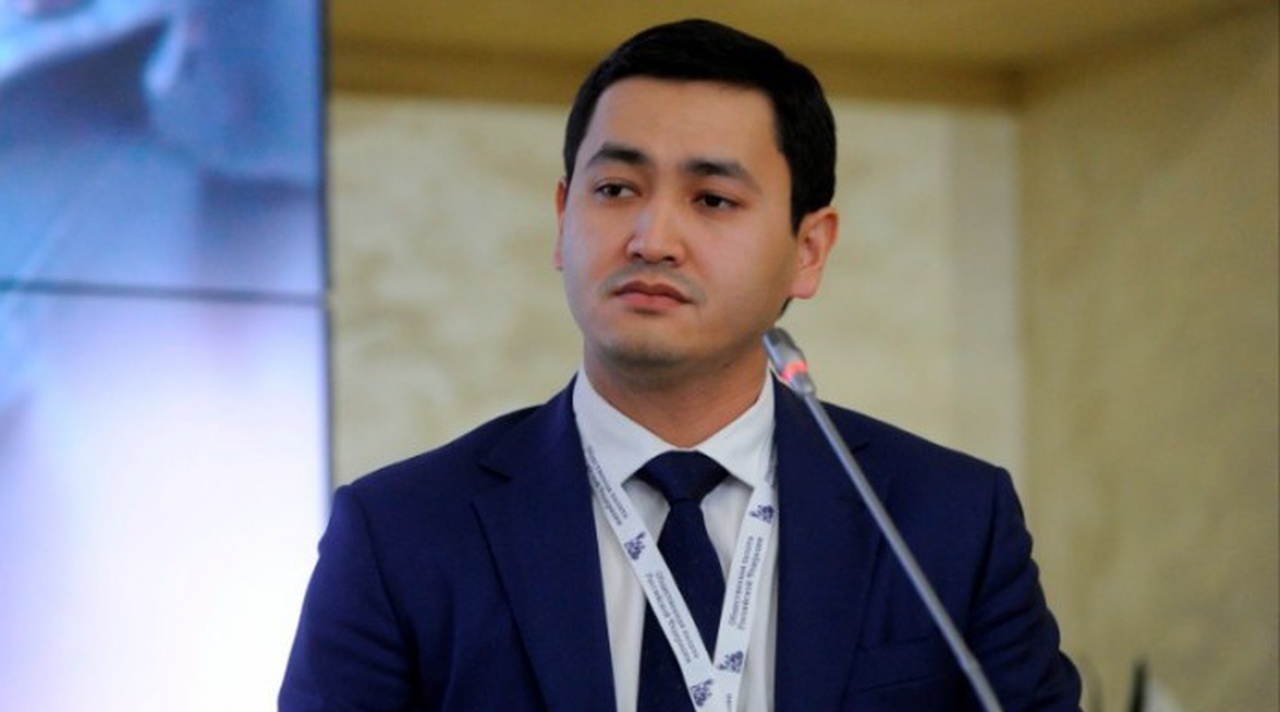 Учредитель «Буюк келажак» прокомментировал выход десяти экспертов из совета