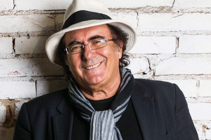 Организаторы концерта легендарного исполнителя Аль Бано предлагают приобрести билеты со скидкой до 50%