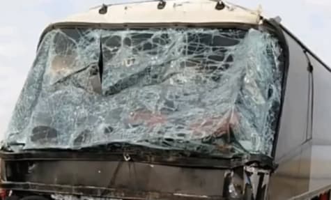 Автобус с узбекистанцами столкнулся с грузовиком в Казахстане