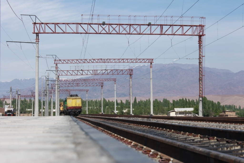 В Ферганской области старшеклассник изнасиловал девятилетнего мальчика в вагоне поезда