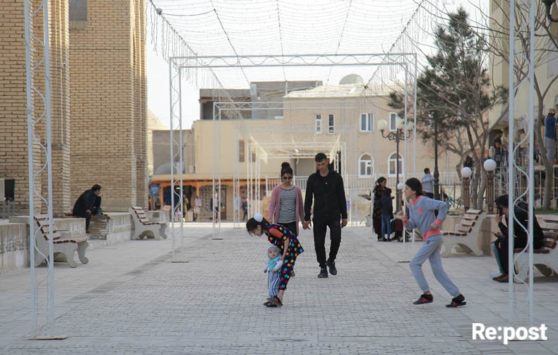 Названа пятерка самых популярных песен среди узбекистанцев