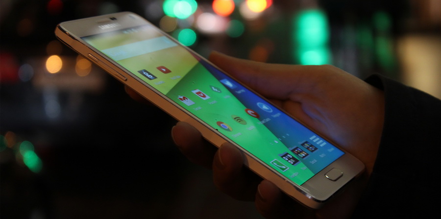 Компания Samsung наотправляла пользователям по всему миру странные уведомления