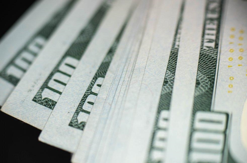 ЦБ опубликовал курсы валют: доллар падает шестую неделю подряд