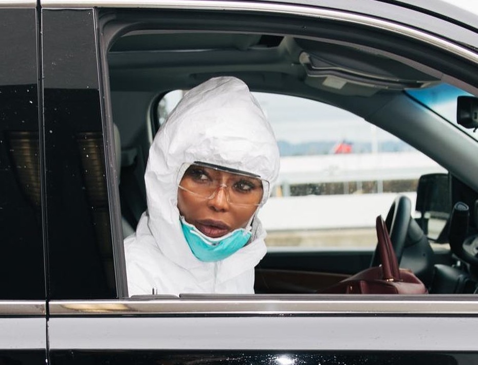 Мировые знаменитости показали, как спасаются от коронавируса