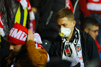 УЕФА впервые приостановил Лигу чемпионов и Лигу Европы