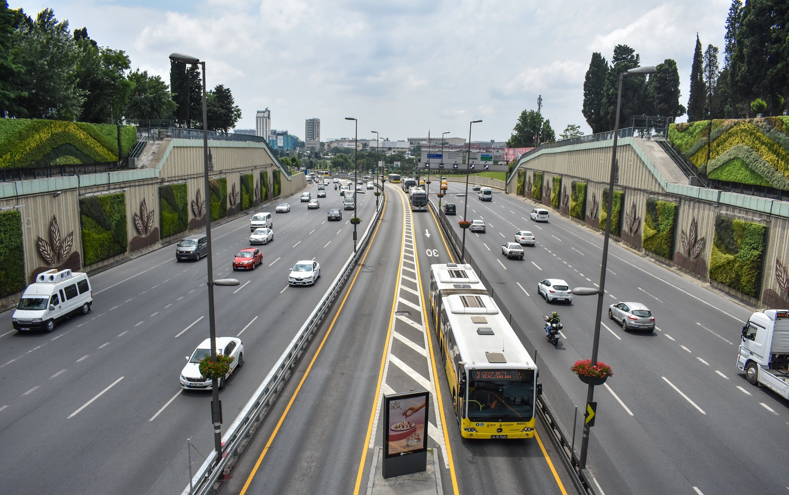 В Ташкенте начнёт курсировать метробус от сквера Амира Темура до ТЦ Compass