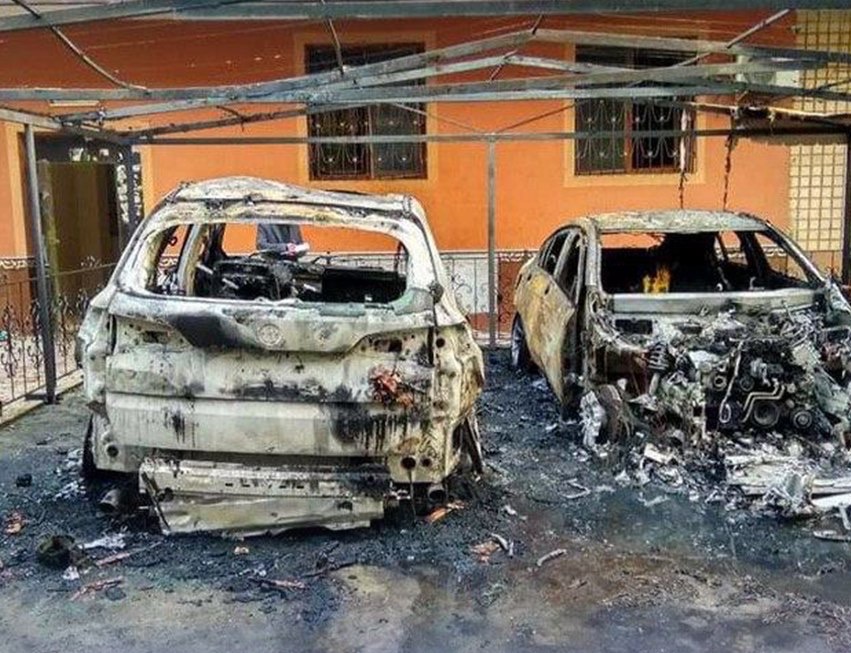 ГУВД задержали двух мужчин за умышленный поджог двух иномарок в Ташкенте