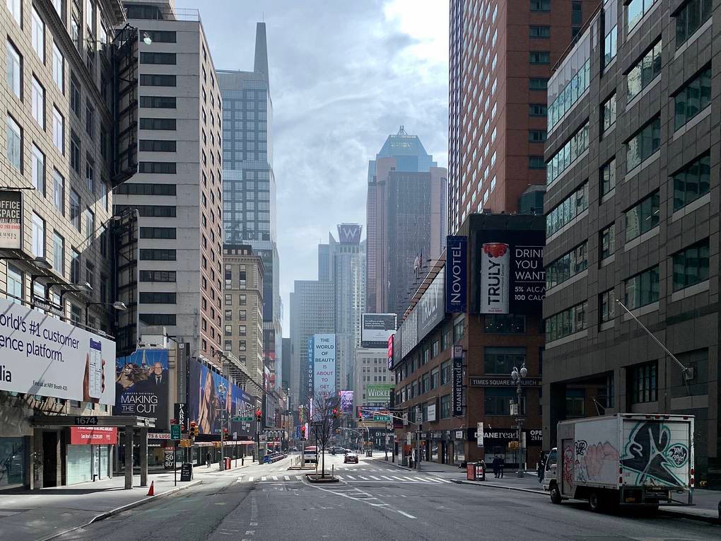 США стали третьими в мире по числу зараженных коронавирусом