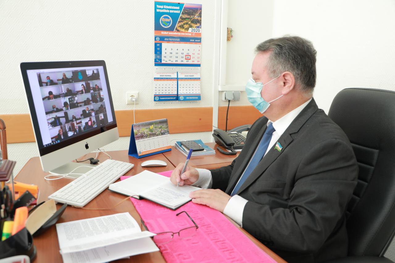 Депутаты Законодательной палаты впервые провели заседание по видеосвязи