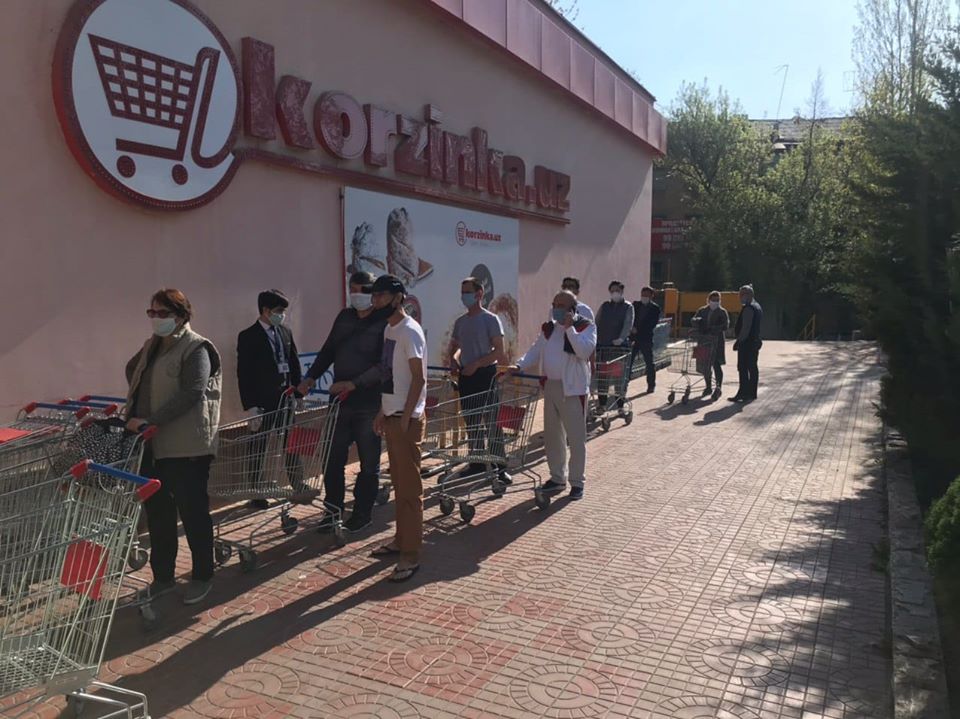 Korzinka.uz упорядочивает вход в супермаркеты