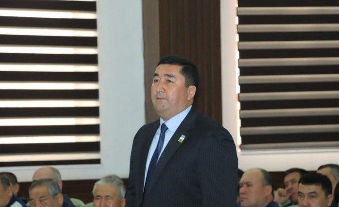 Хоким Пайарыкского района помещен на карантин 