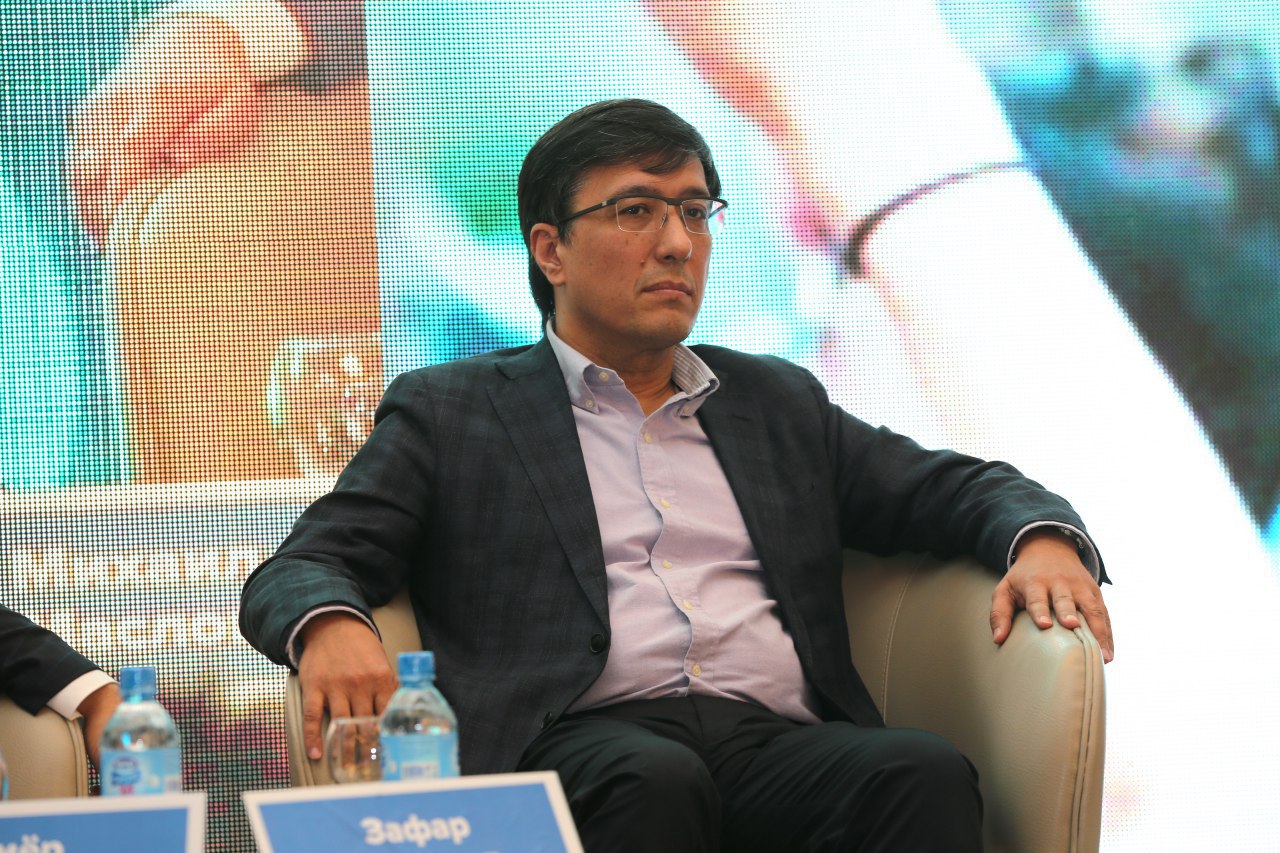 Зафар Хашимов прокомментировал провокационные фото с высокими ценами на продукты в Korzinka.uz