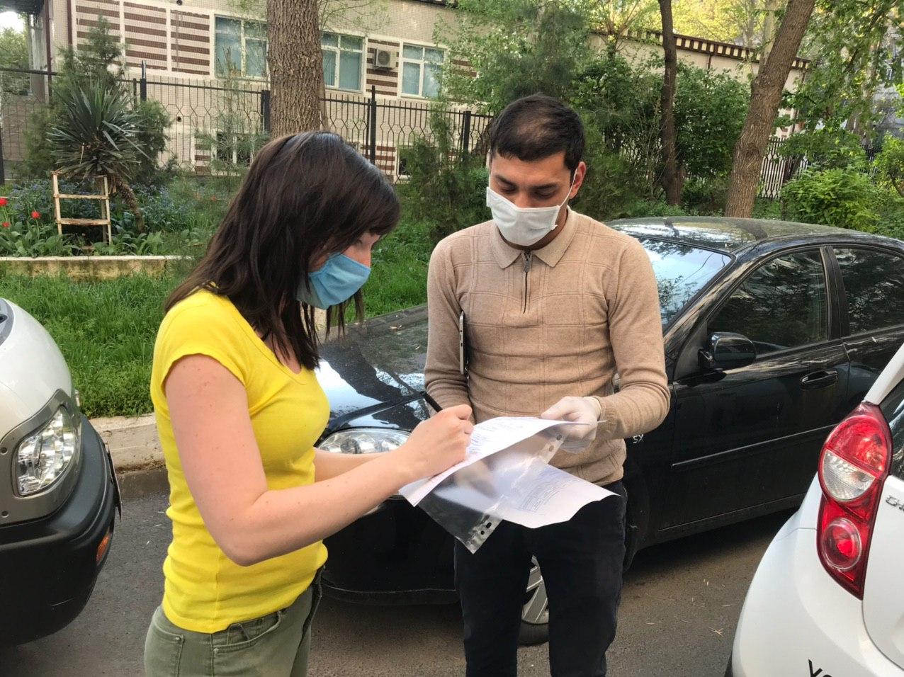 «Капиталбанк» уже доставил на дом пластиковые карты своим первым онлайн-заказчикам