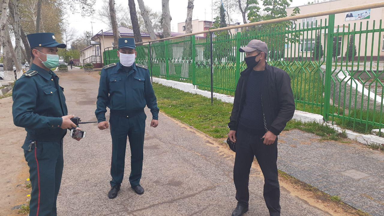 Находящиеся на карантине люди устроили дебош в больнице и сели на 15 суток