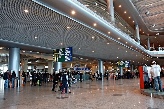 Эвакуацию узбекистанцев из России отложили до 20 апреля