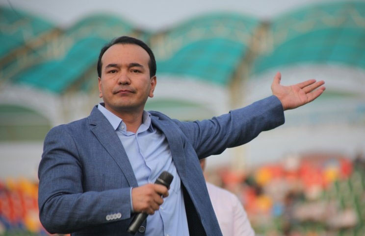 Министр культуры спел песню, посвященную обращению президента