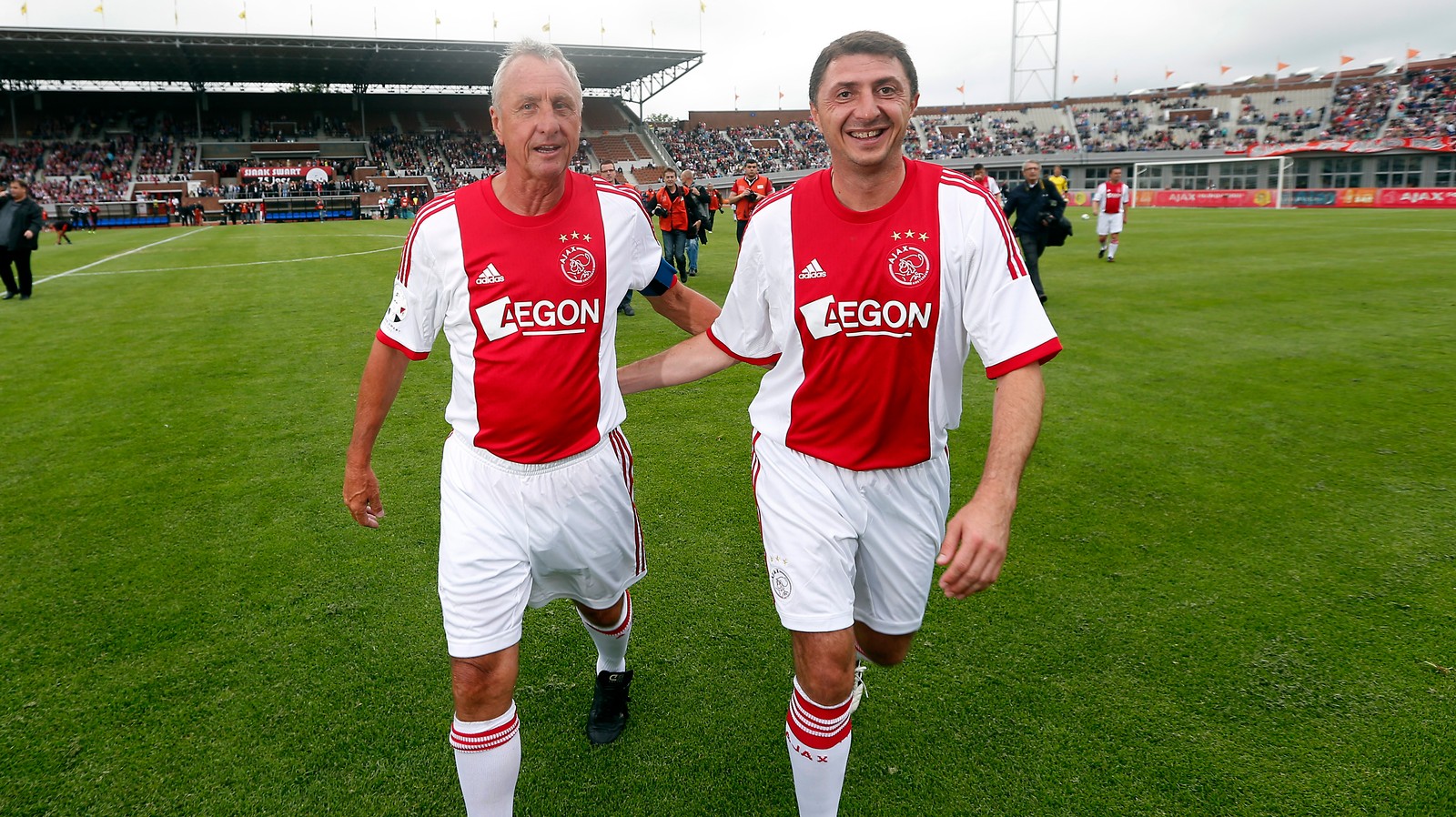  Главный тренер «Пахтакора» покинул Узбекистан и улетел в Турцию на частном самолете из-за коронавируса