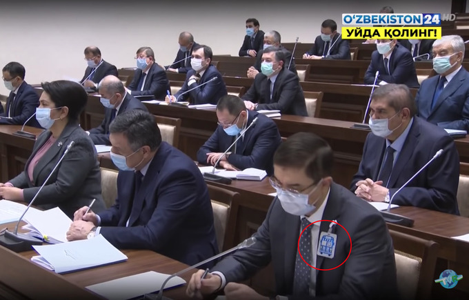 Члены правительства обезопасили себя блокаторами от вируса 