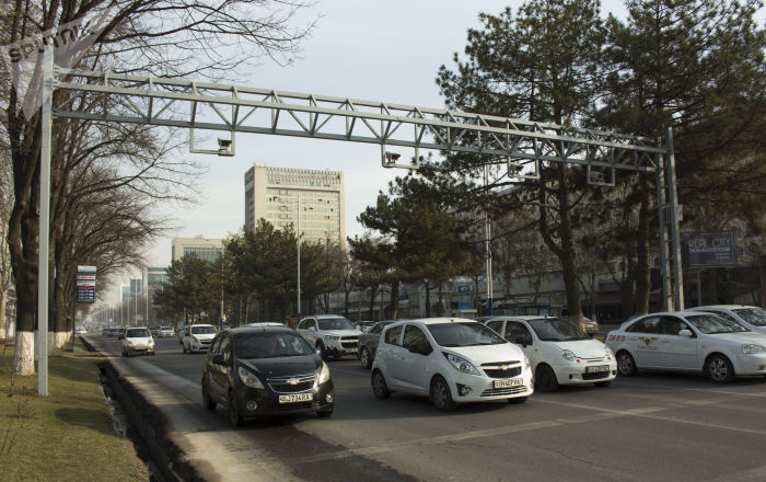 Специальная комиссия сообщила о сроке действия стикеров для автомобилей