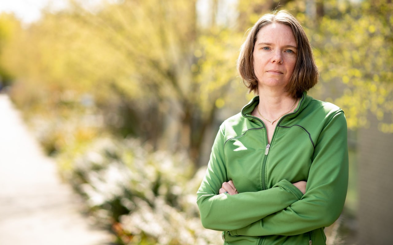 Первая испытательница вакцины от коронавируса рассказала о ее эффектах