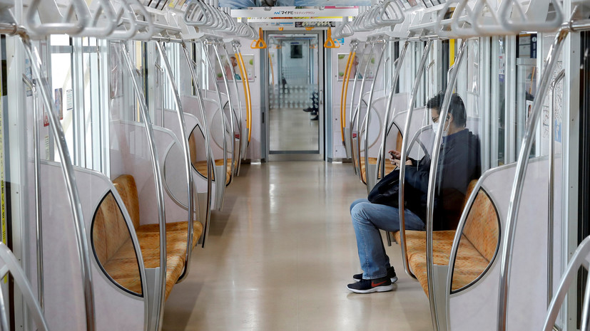 Власти Японии объявили режим чрезвычайной ситуации на всей территории страны